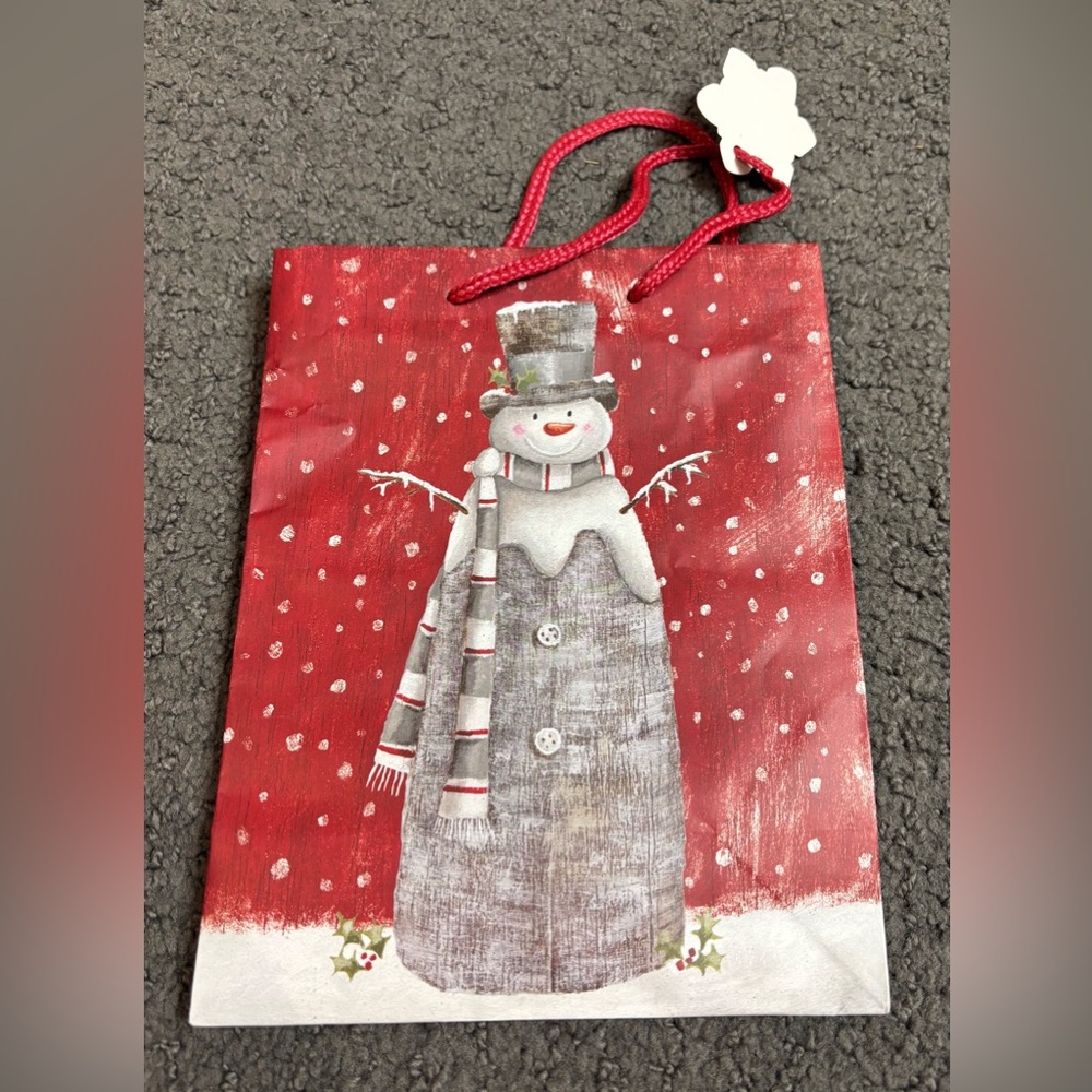 Kohls Snowman Red Grey Gift Bag 7” x 9” x 3.5”